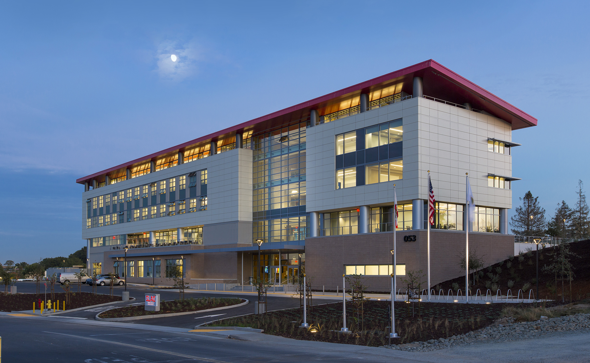SLAC Science and User Support Building