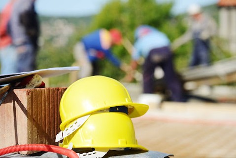The U.S. economy lost 23,000 jobs in July rather than adding the nearly 80,000 projected by some economists. Still, #construction saw gains, adding nearly 20,000 jobs for the month.
Nonresidential specialty trade contractors accounted for most of the increase, adding 15,400 jobs during the month. The overall national unemployment rate edged down from 4.2% to 4.1%, attributed in large part to more people leaving the workforce.
To learn more about what this means for the #AEC and #designbuild, read our #DesignBuildDelivers Blog article. Link in bio.