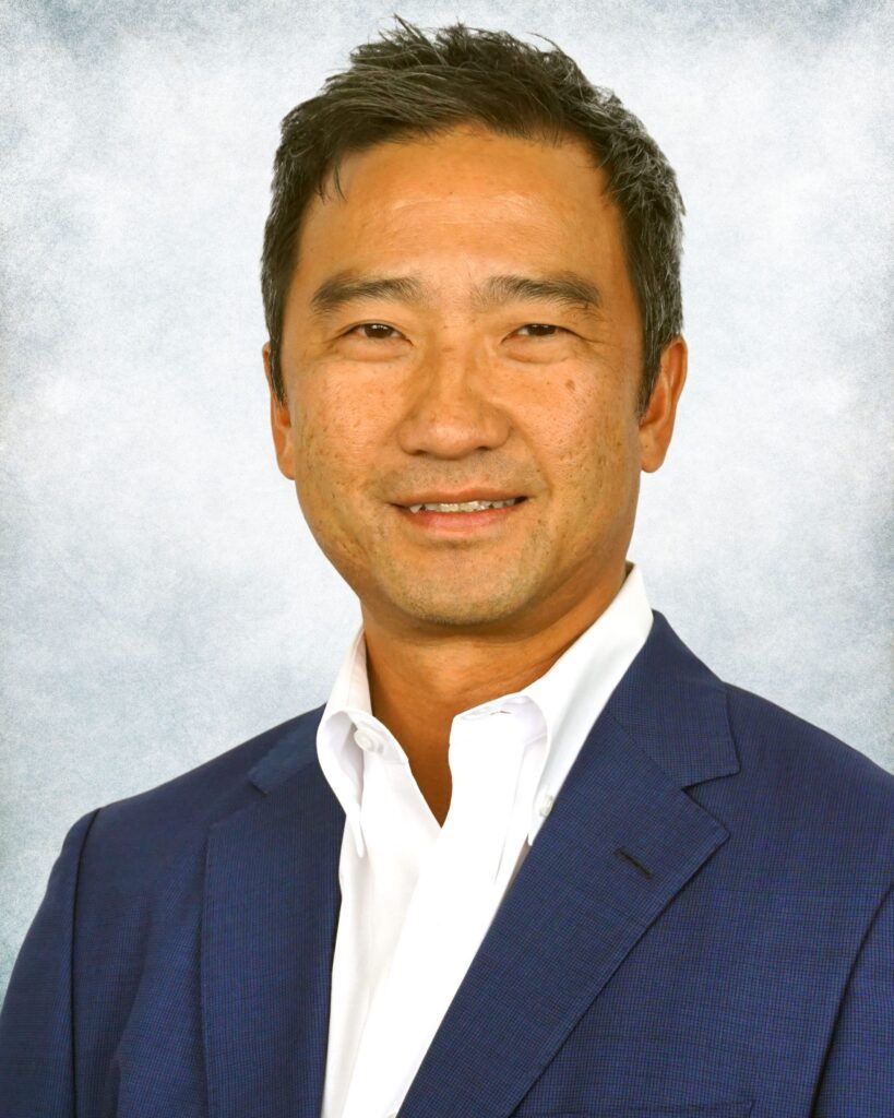 Headshot of Hensel Phelps’ Director of Innovation, Thai Nguyen